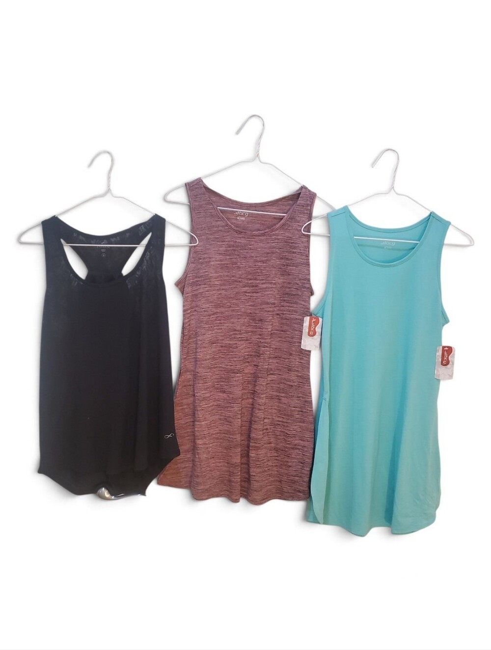 Bundles Size Small 15 Pcs Women's Short Sleeve Tee  Mixed Colors And Brands.